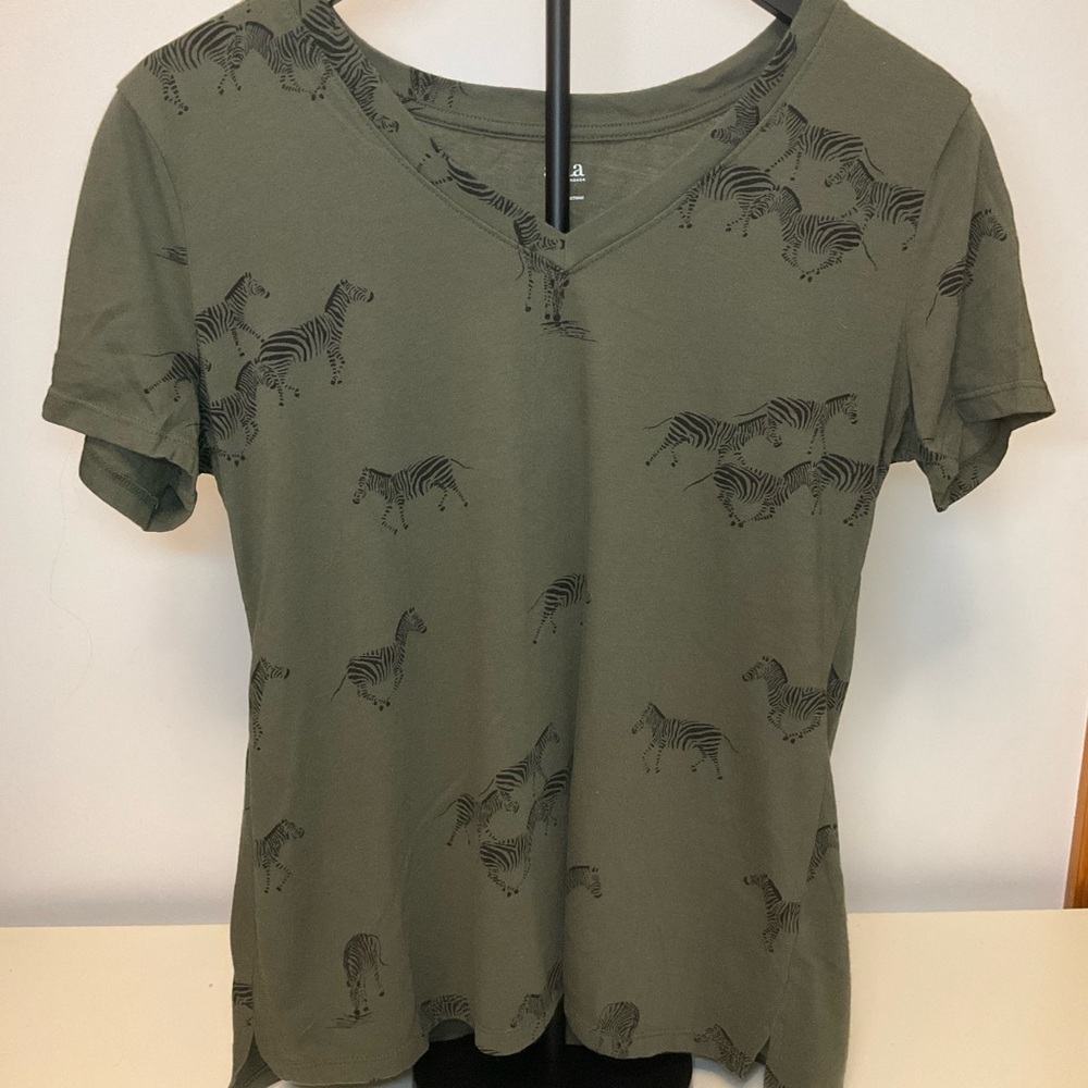a.n.a Dark Green Zebra Pattern Short Sleeve Top